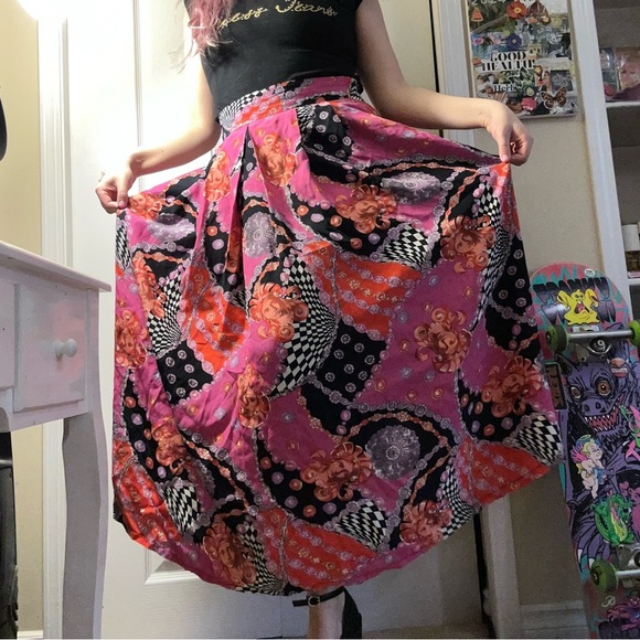 VINTAGE JEWEL CHECKERED GRAPHIC LIGHTWEIGHT UNIQUE MAXI SKIRT - Picture 2 of 9